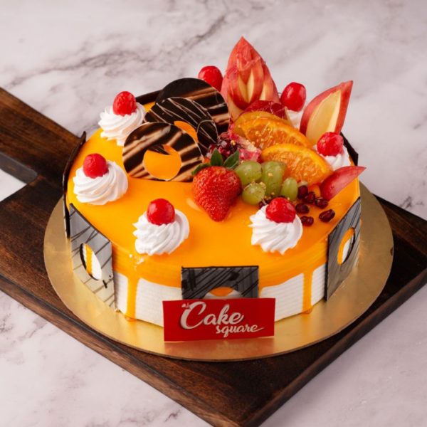 Fruity-juicy-mango-birthday-cake